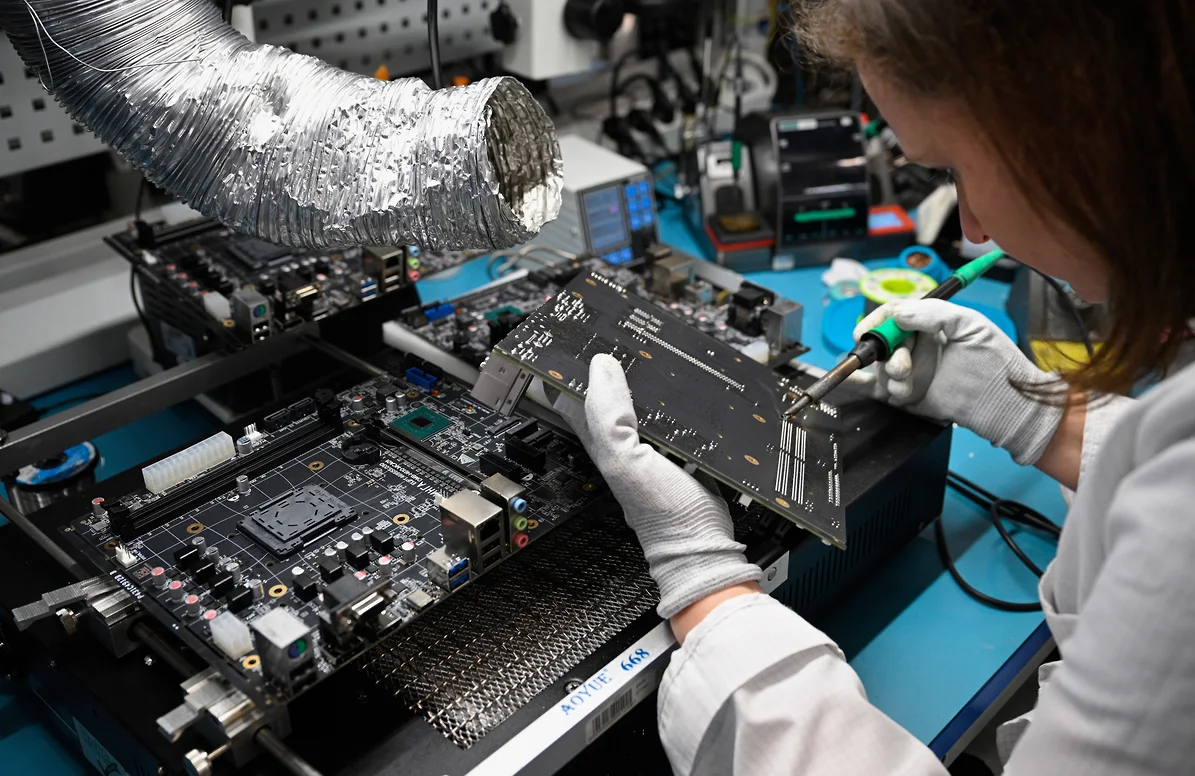 Цены на серверную память и SSD выросли из‑за бума ИИ - 1